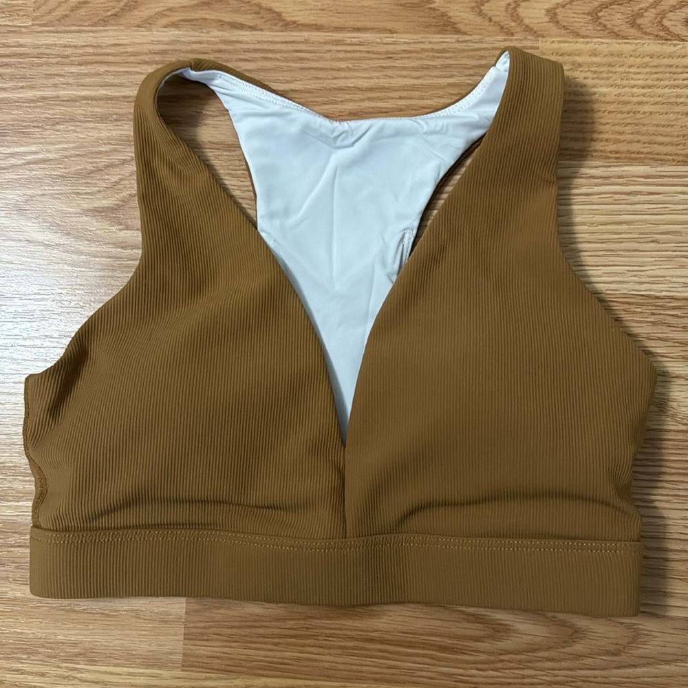 Muscle Nation Ribbed Deep V Bra - Latte, xs